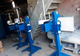 Otomatik dikiş makinası sutunu